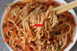 怎么做胡萝卜拌金针菇