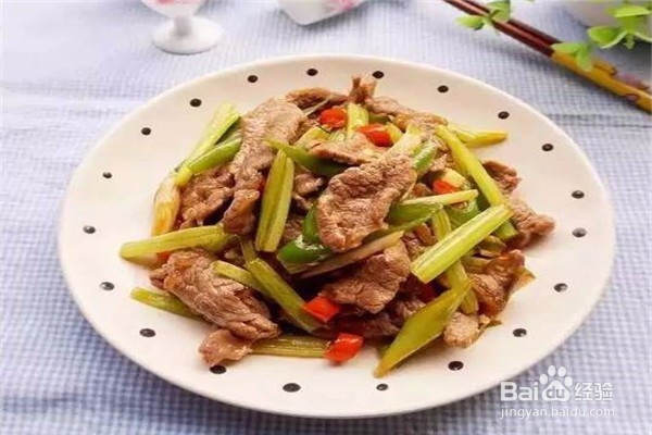 护肤攻略还花钱买护肤品？一棵芹菜让你年轻十岁