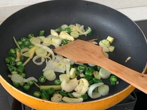 章鱼爆炒双色椒的家常做法