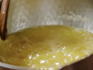 味道令人难忘的燕麦坚果能量棒