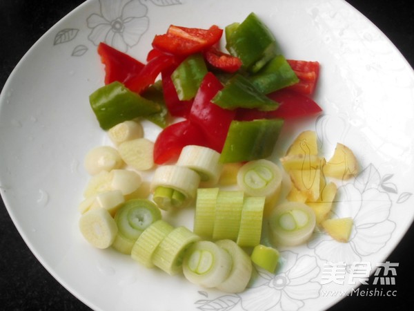 豆干炒腊肉的做法