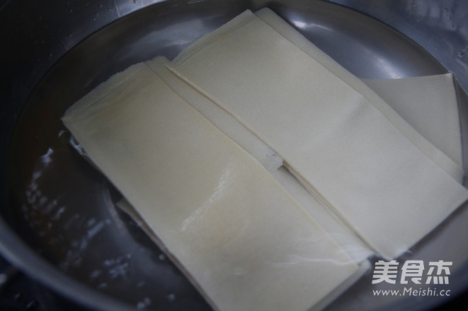 缤纷千张卷的做法