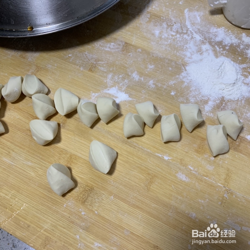再简单不过的韭菜鲜肉虾仁水饺