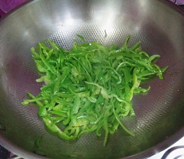 青椒丝炒胡萝卜丝