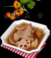 16道家常汤水应对秋燥----莲藕黄豆肉骨汤