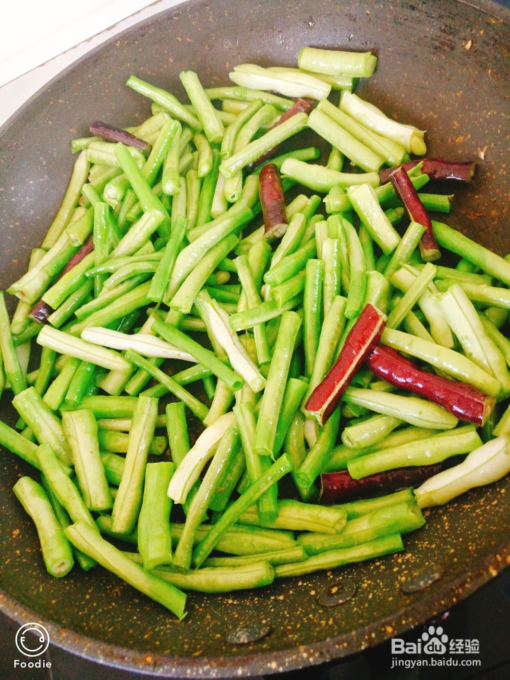 好想大快朵颐的鸡肉豇豆焖面