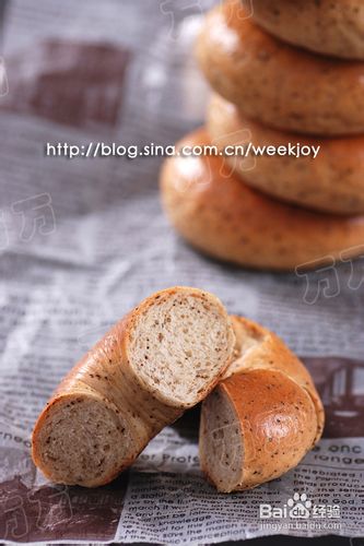 简单家庭手作面包38例。【奶茶贝果】