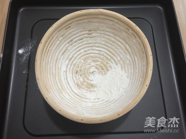 黑芝麻坚果养生欧包