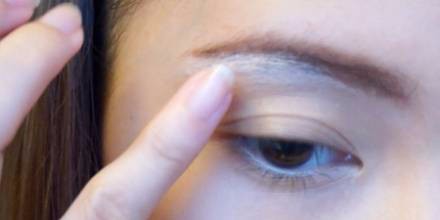 如何利用眉卡画好眉形