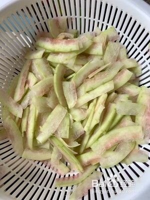 辣炒西瓜皮的做法