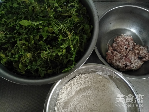 荠菜猪肉包子
