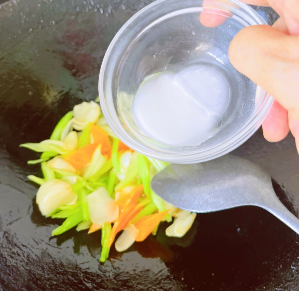 美味美味西芹百合