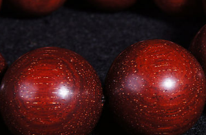 金星紫檀真假怎么辨别