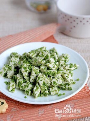 嫩香椿芽拌豆腐