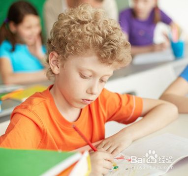 如何帮助孩子度过幼儿园的焦躁期呢？