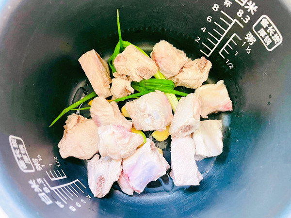 秋日肉排蕃茄红汤