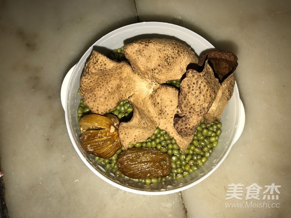 绿豆鸽子汤的做法