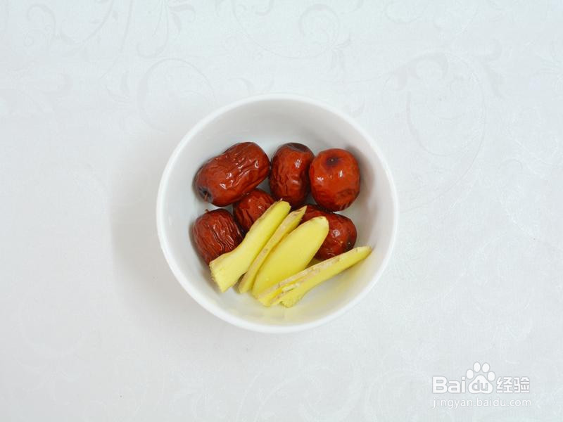 莲藕黑豆炖鸡汤的做法