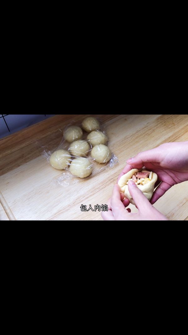 芝士培根熔岩面包