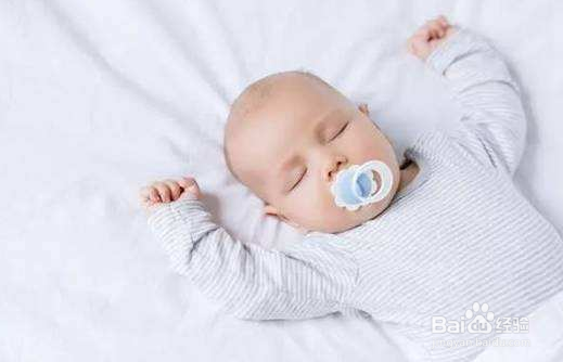 如何发现宝宝是否有中耳炎的迹象？