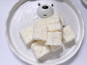 椰蓉牛奶的做法