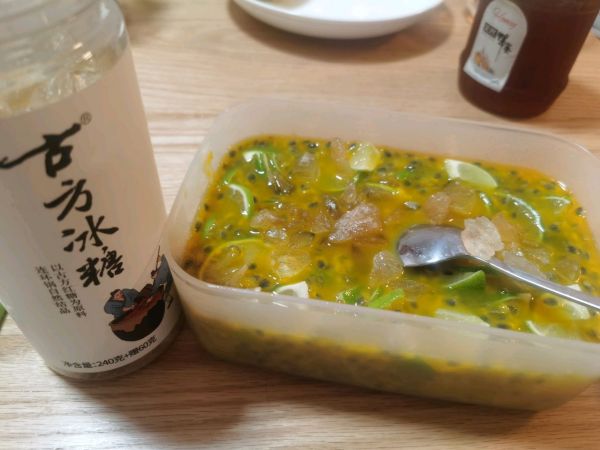 蜂蜜百香果柠檬茶