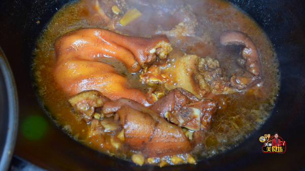 十三香卤猪耳朵