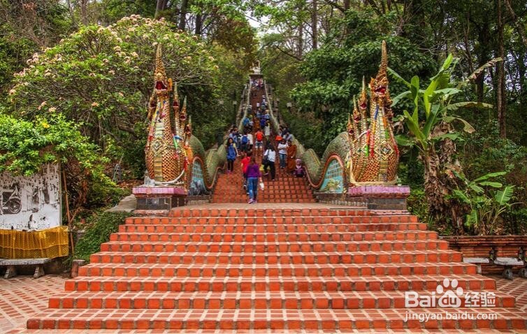 探索泰北的小城故事清迈拜县及清莱6日游行程