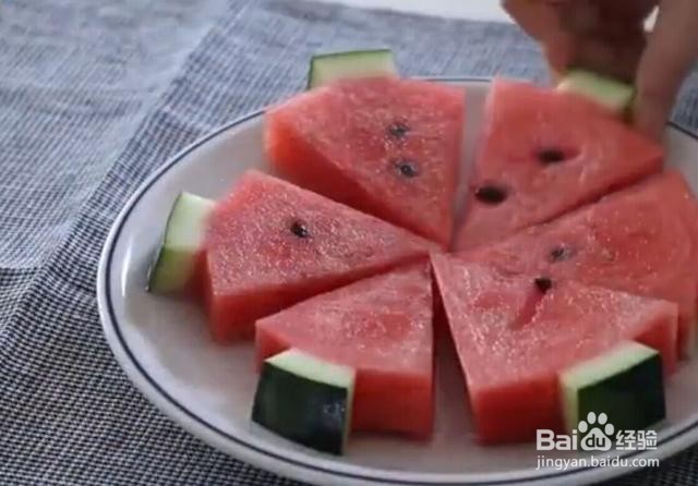 这样切西瓜,吃起来才更爽!