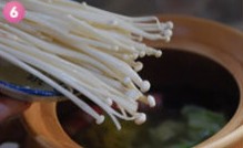 鲜菌鸡腿云吞汤煲