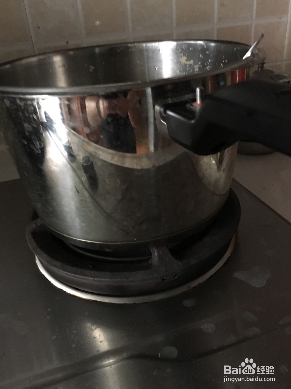 给宝宝做煮碗红枣胡萝卜粥吧