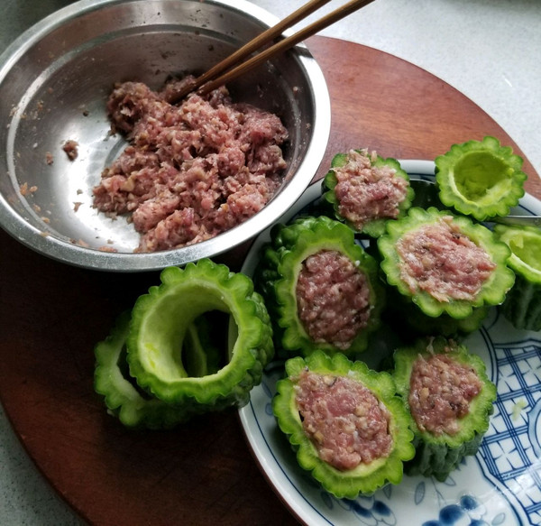 苦瓜酿肉黄豆汤