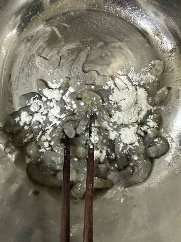 打工人快手炸小河虾