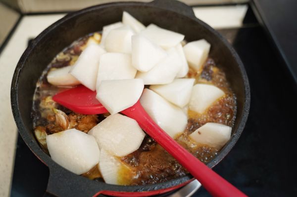 蒸汽锅白萝卜牛巴脑