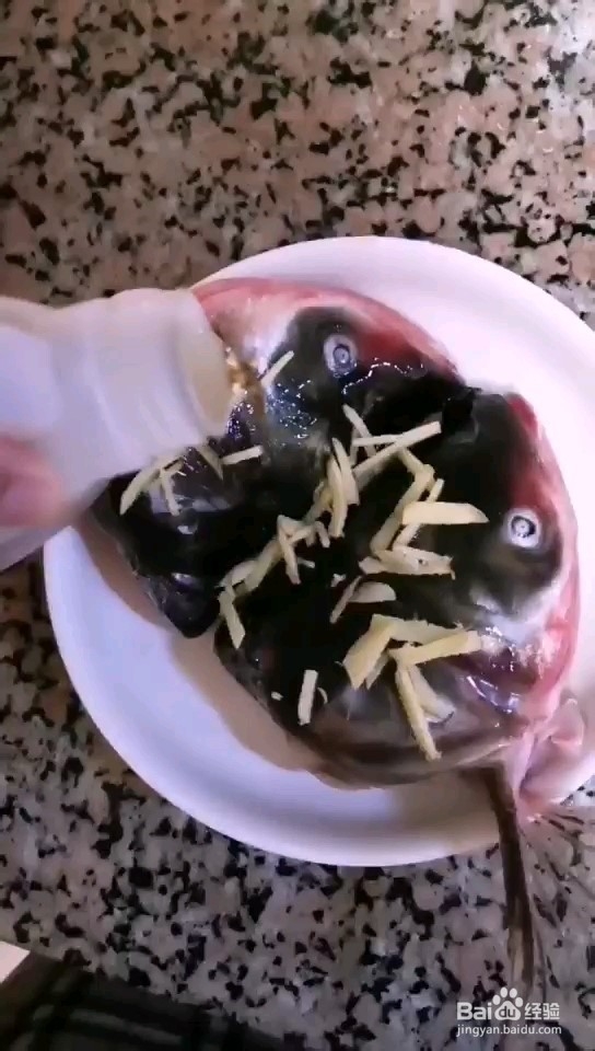 又鲜又辣的剁椒鱼头