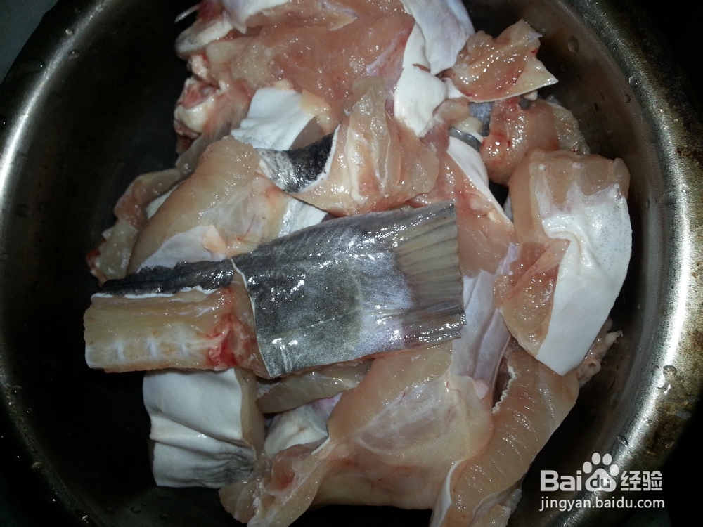 乌江鱼：江团鱼家常酸菜鱼煮法