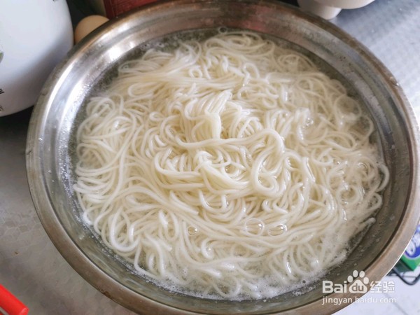 油泼挂面的做法