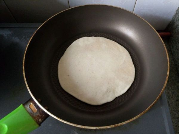 莜面墨西哥饼配鸡肉沙拉