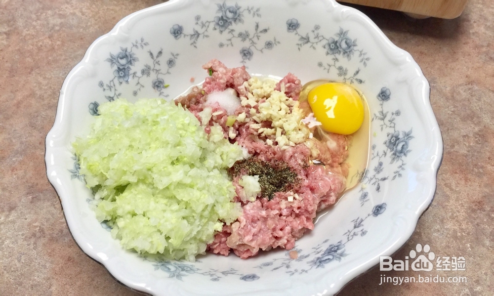 怎么做肉丸蔬菜粉丝汤