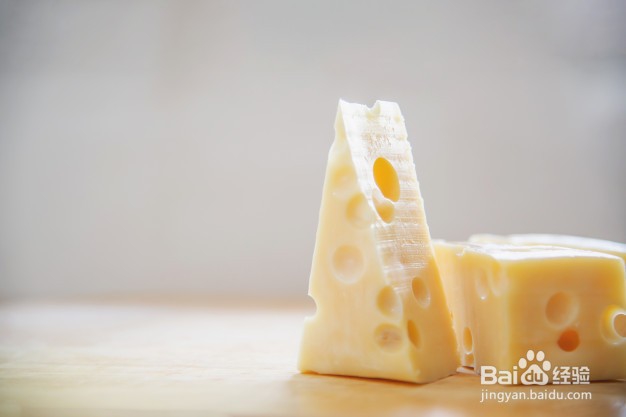 哪些食物容易蛀牙,如何防止宝宝出现蛀牙?