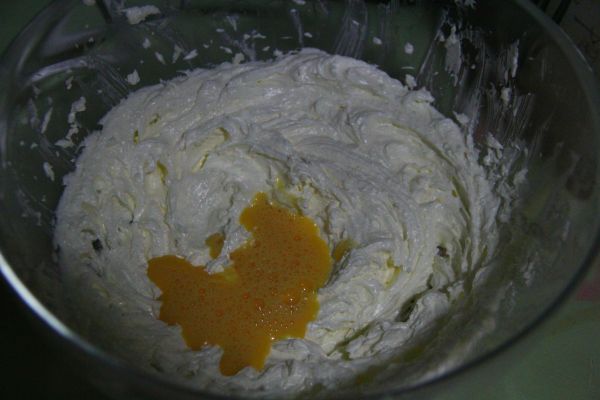 双色棋格奶油蛋糕