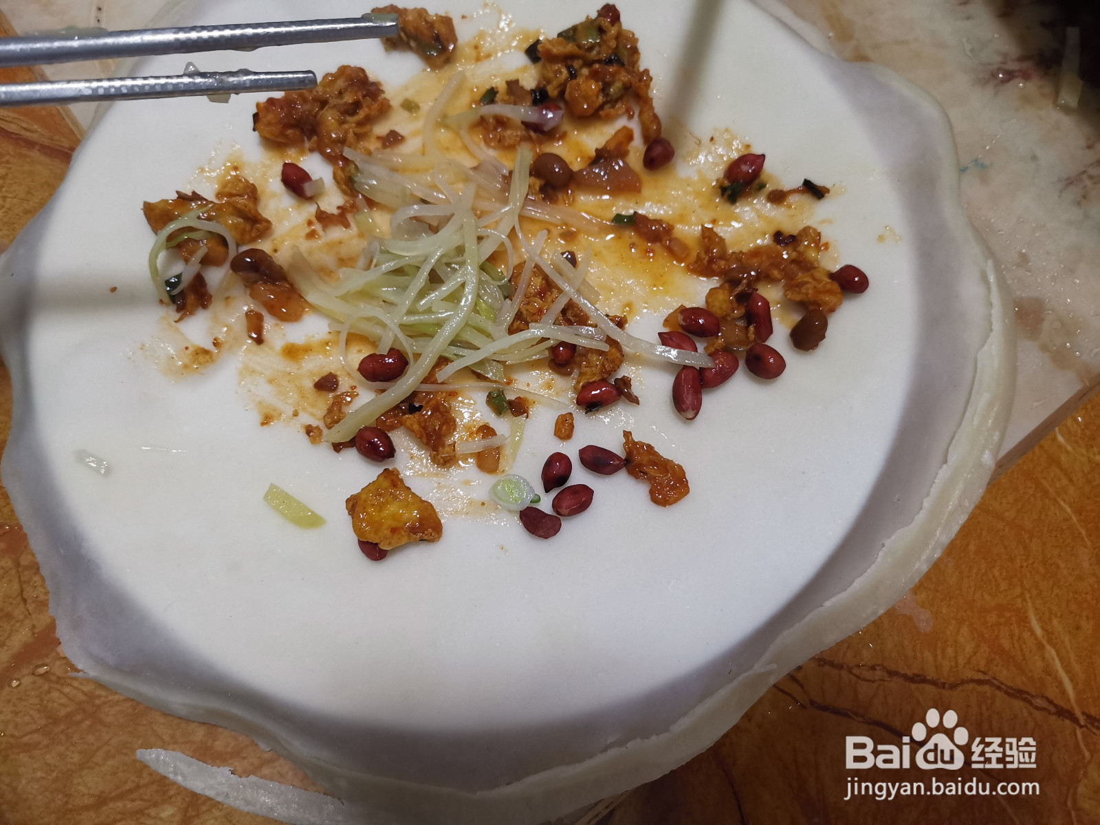 鸡蛋花生土豆丝卷饼