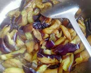 养生食补土豆炖茄子的做法