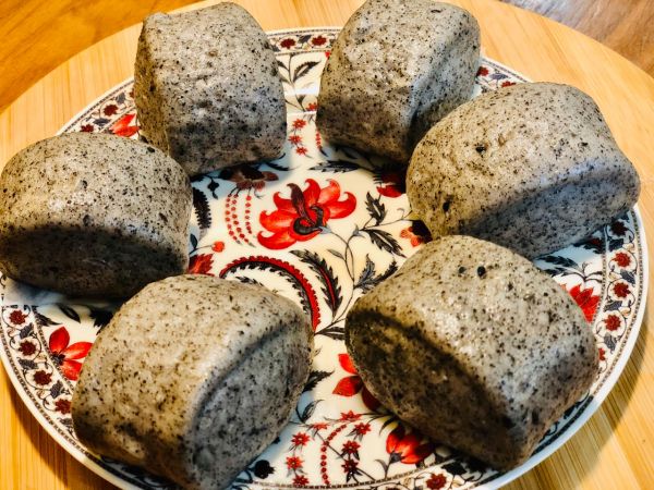 黑芝麻刀切馒头