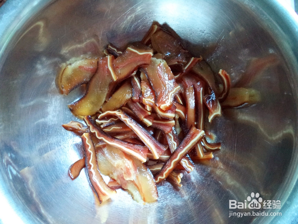 凉拌腊猪耳怎么做