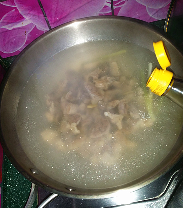 牛肉胡萝卜粉丝汤