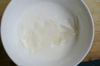 简单的草莓慕斯杯的制作方法