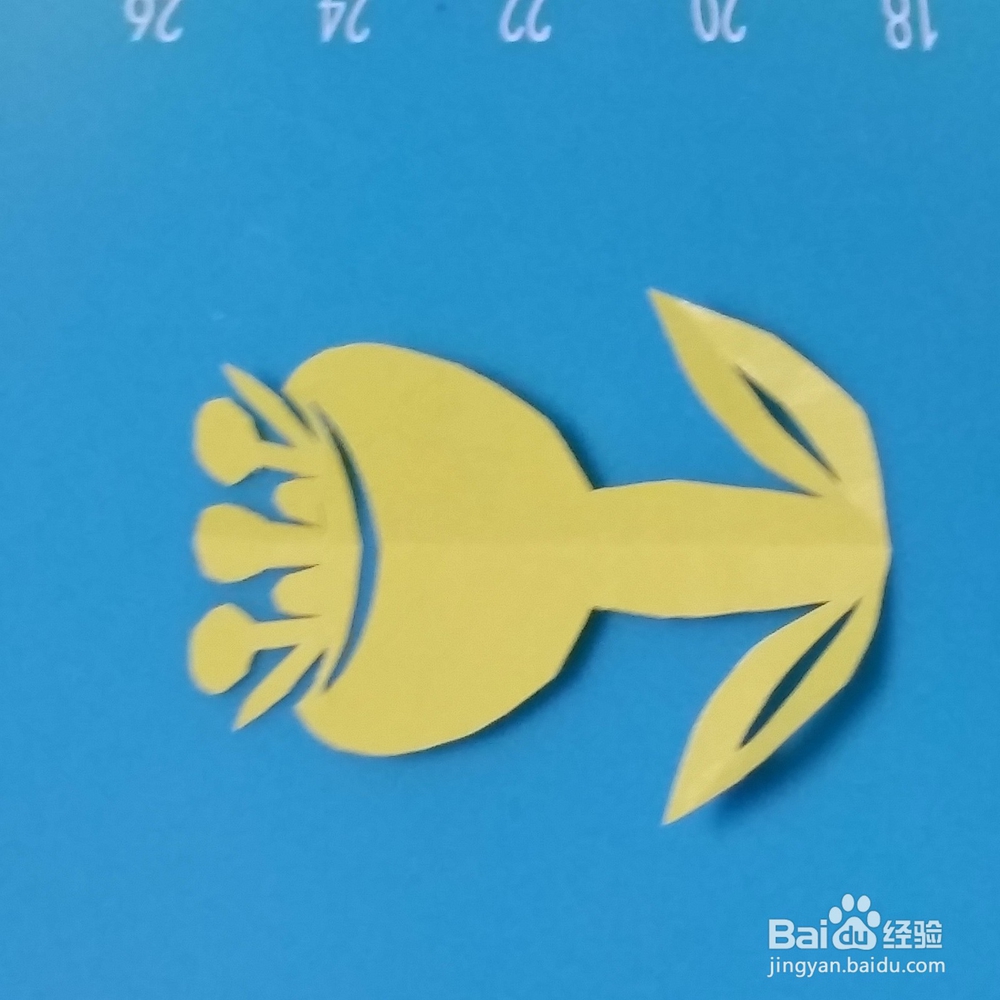 郁金香花朵剪纸手工教程