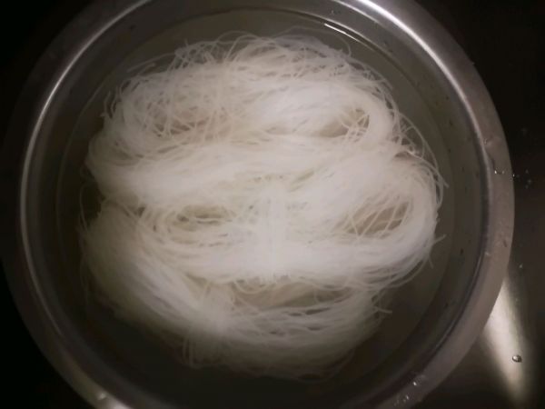 蒜蓉粉丝蒸扇贝