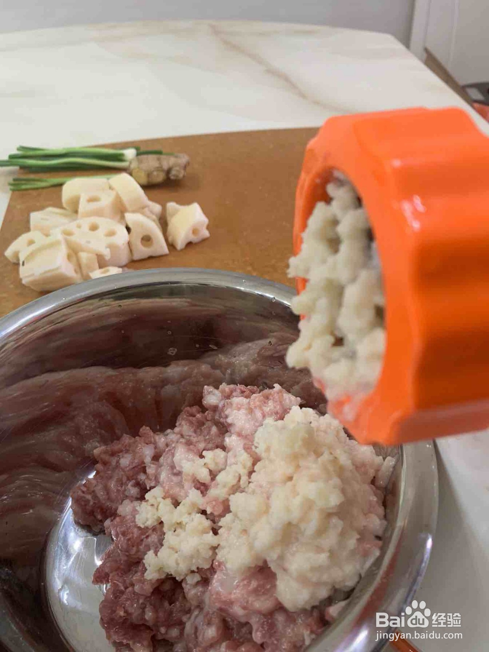 年夜菜推荐~四喜丸子的步骤